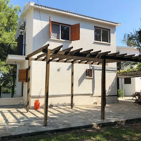 Stunning Mountain View 2 Bedroom Kinousa